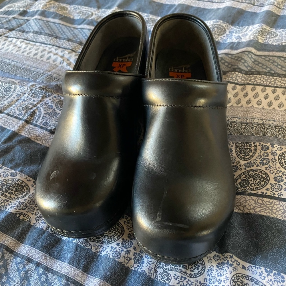 Dansko XP Black Leather Clog